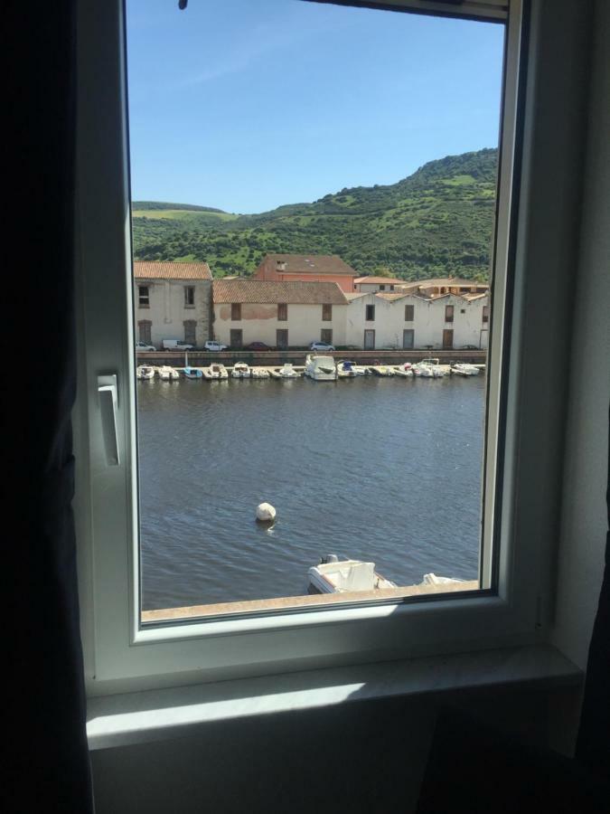 The House On The River Bosa Extérieur photo